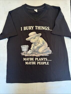 I Bury Things Black Graphic V-Neck Tee - Novelty Gardening Frog